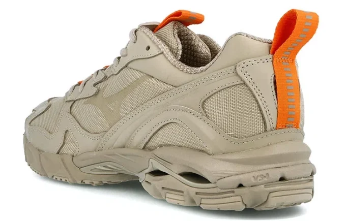 Mizuno x Beams Wave Rider 10 «Wood Ash»
