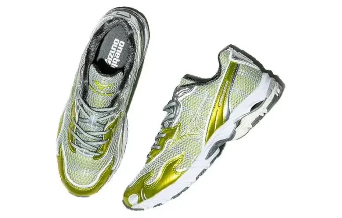 Mizuno x One Block Down Flame Wave Wave Rider 10 «Yellow»