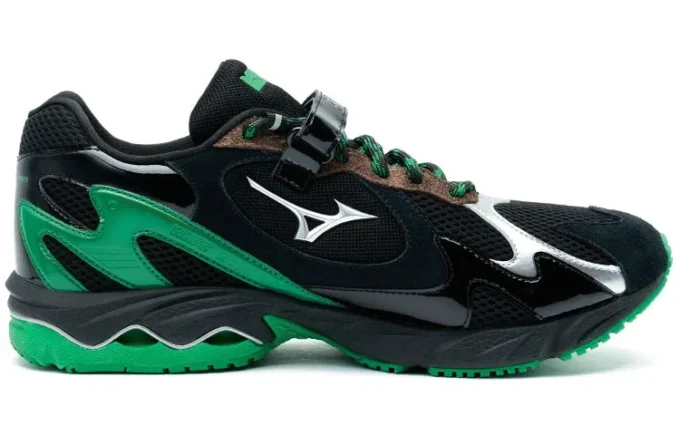 Mizuno x Randomevent Wave Rider 1 «Black Green Silver»