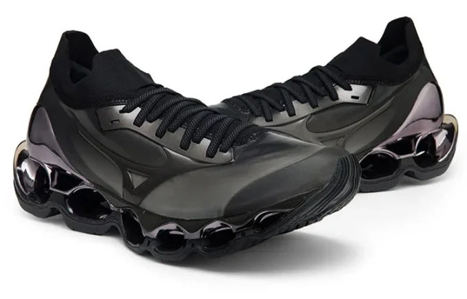 Mizuno x Sorayama Wave Prophecy «Black»