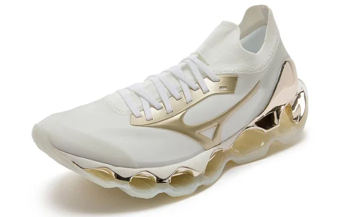 Mizuno x Sorayama Wave Prophecy «White Grey Gold»