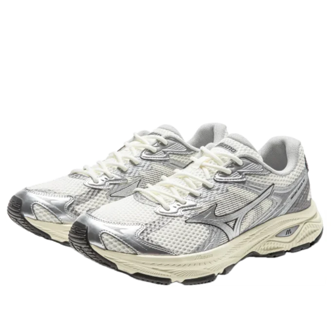 Racer V2 «Cream Silver»