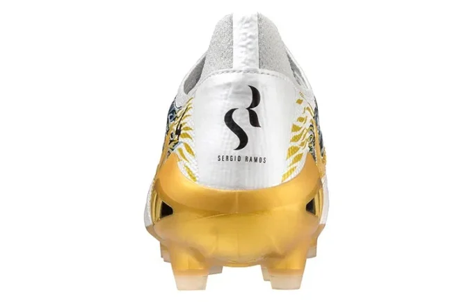 Sergio Ramos x Morelia Neo 3 Beta SR4 «Lion and Wolves»
