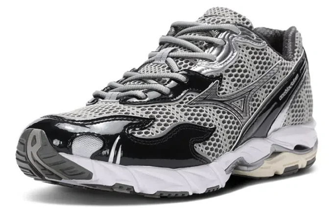 Wave Rider 10 «Flame Wave One Block Down Onyx»