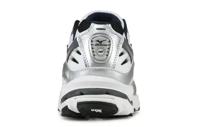 Wave Rider 10 «White Black Silver»